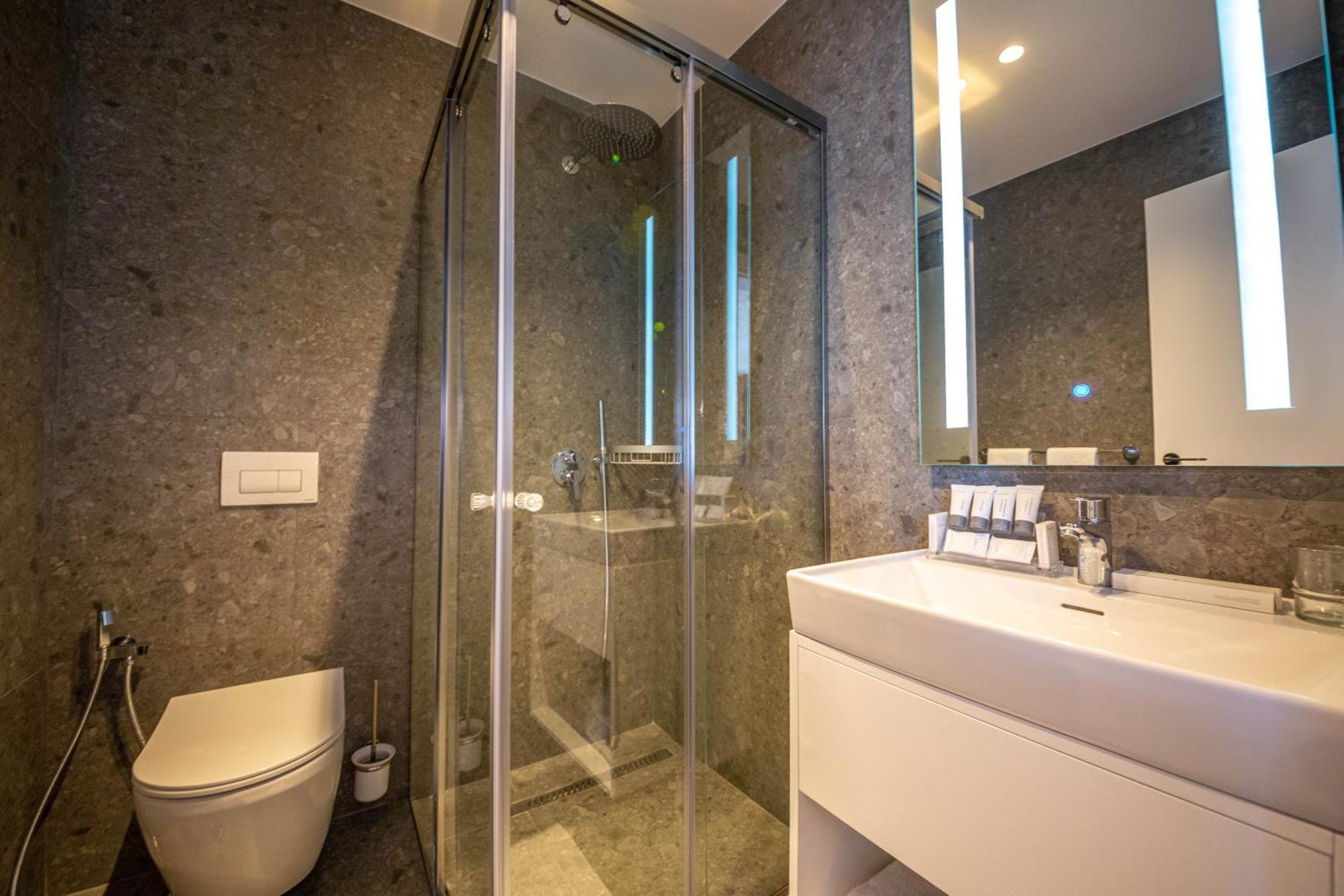 Azure Inn Hotel Sarandë Zimmer foto